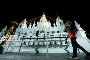 BIB: 
                            <button type="button" onclick="openModal(22454017)" class="btn btn-primary btn-sm float-right btn-popup" data-toggle="modal" data-target=".modal-high-quality">
                        <i class="fas fa-shopping-cart"></i> Add to Cart
                    </button>
                                            <button type="button" onclick="isThisMe(22454017, true)" class="btn btn-success btn-sm float-right btn-popup btn-isme hidden" data-toggle="tooltip" data-placement="bottom" title="นี่คือรูปของคุณใช่ไหม คลิกที่นี่เพื่อเอาเข้าอัลบั้ม">
                        <i class="fas fa-plus"></i> Add to album
                    </button>
                    <button type="button" onclick="isThisMe(22454017, false)" class="btn btn-warning btn-sm float-right btn-popup btn-isnotme hidden">
                        <i class="fas fa-ban"></i> Remove from album
                    </button>